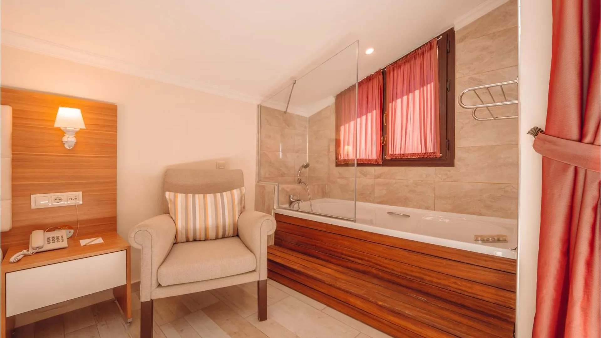 Hotel Sundia By Liberty Suncity Ölüdeniz
